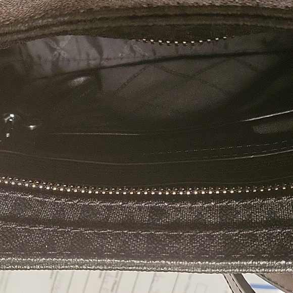 Purse - Picture 3 of 10